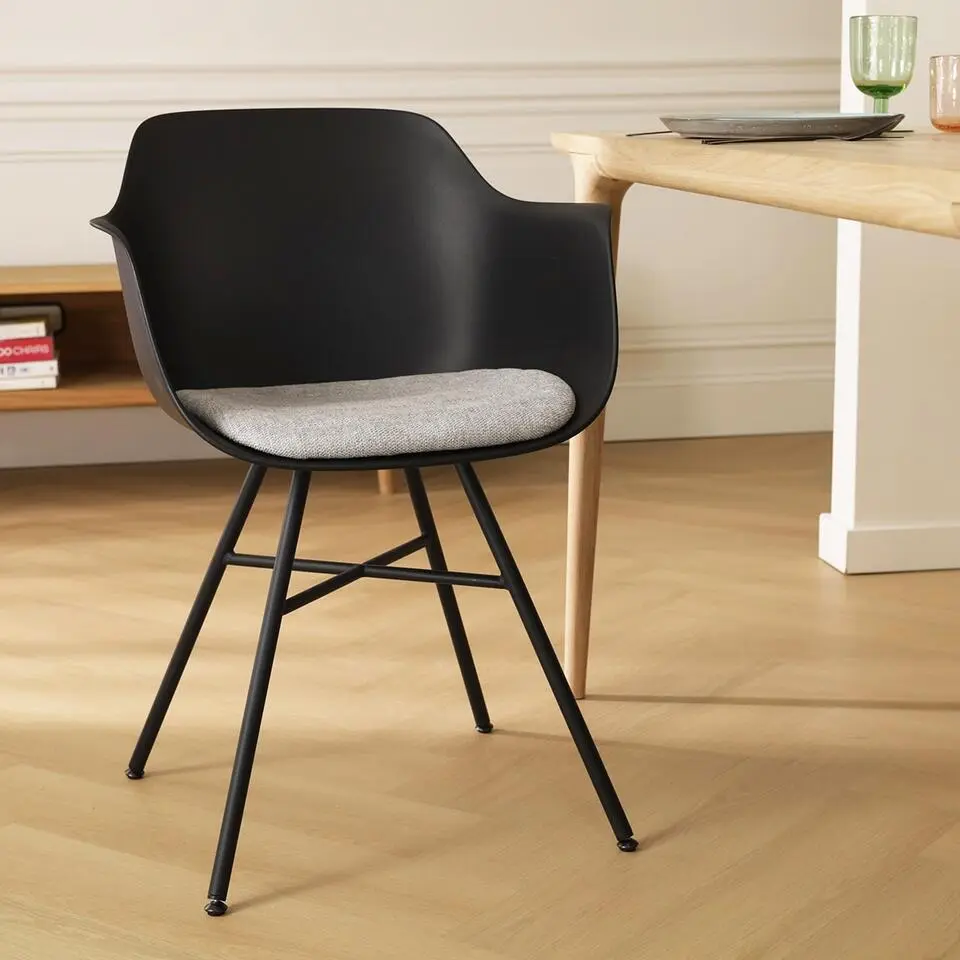 Nolon Noa-Liz Eetkamerstoel Zwart - Lichtgrijs Kussen - Zwarte Poten