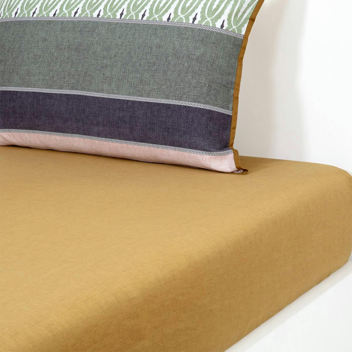 BRAGANCE - Drap housse en satin de coton lavé vert 200 x 200 cm