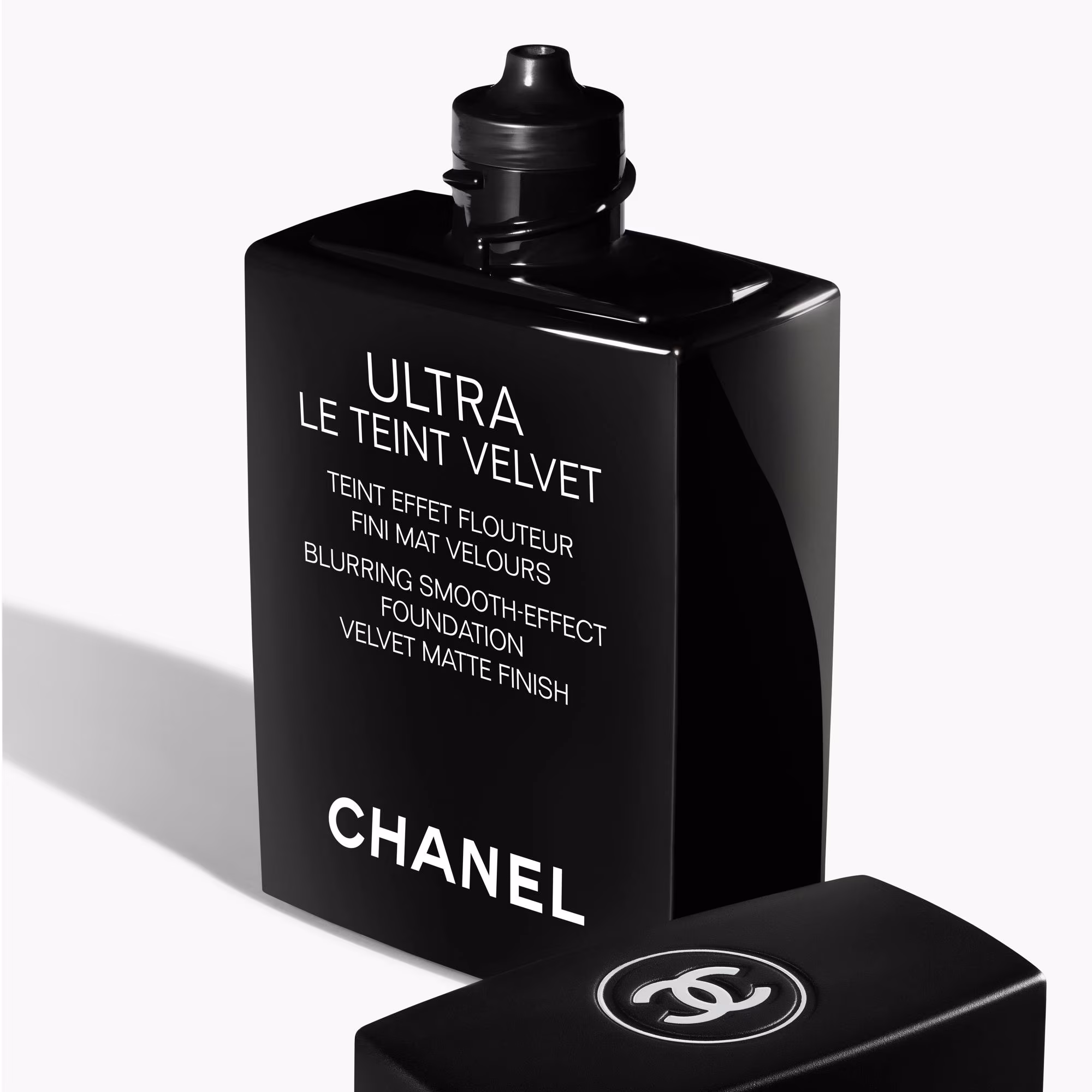 ULTRA LE TEINT VELVETTeint effet flouteur fini mat velours