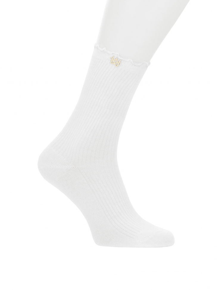 White ribbed socks with a frill trim