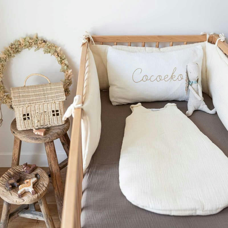 - Drap housse gaze de coton taupe (70 x 140 cm)