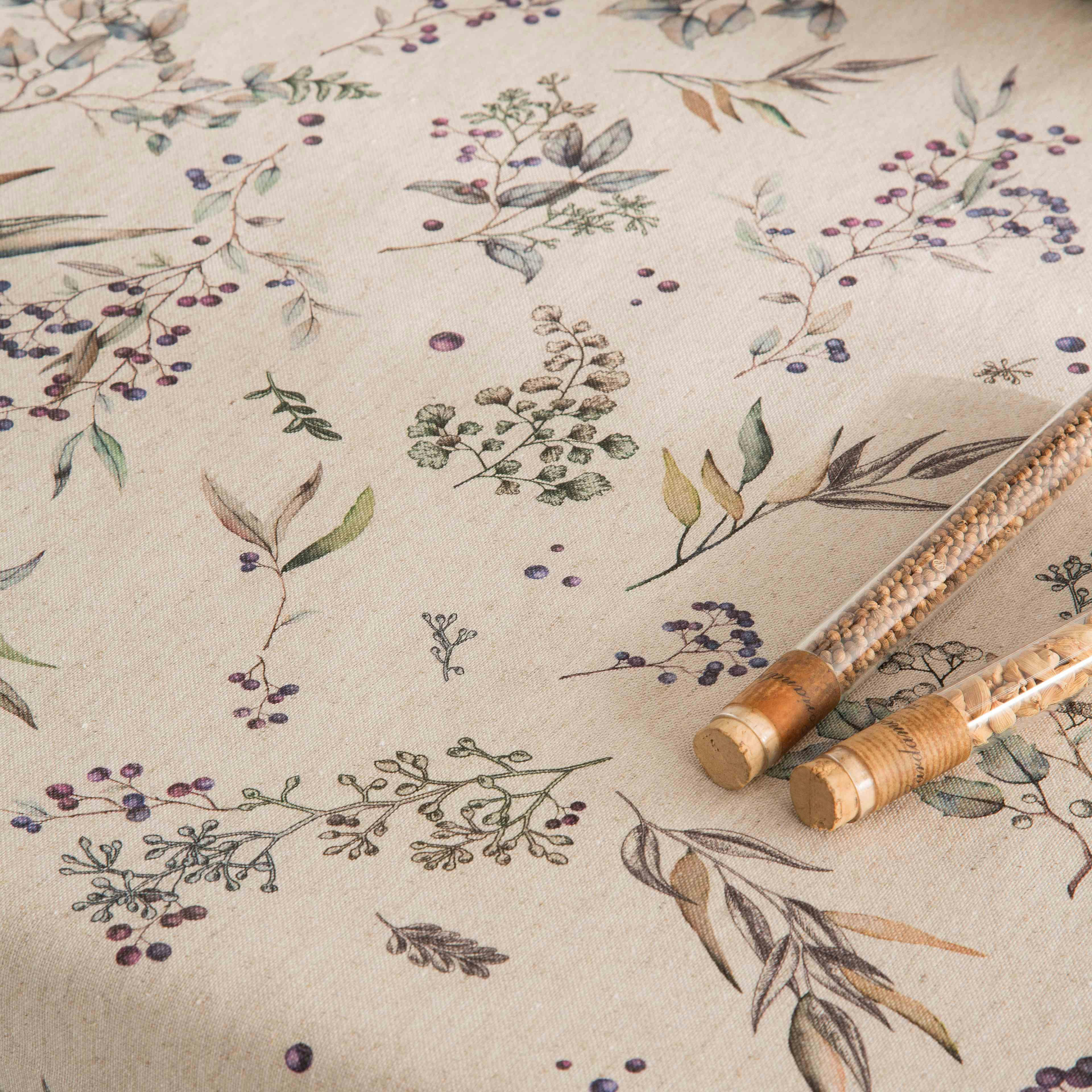 ALICE FRIOS - Nappe en lin taupe imprimée avec traitement anti-taches 140x140 cm