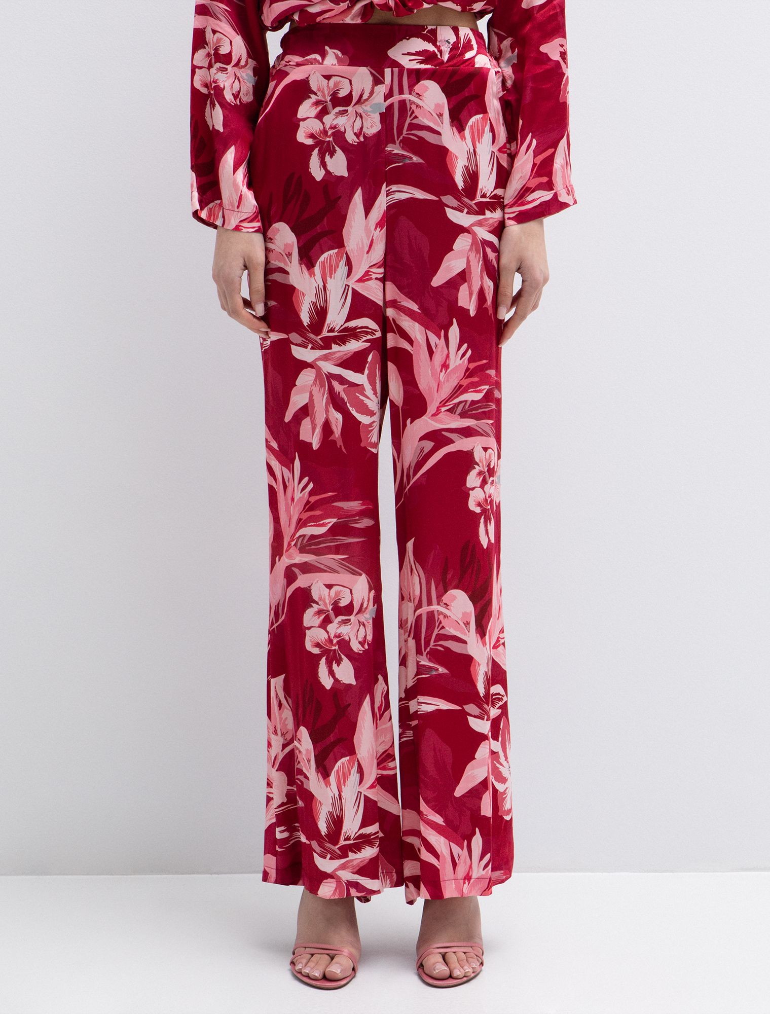 Σατινέ παντελόνι φλοράλ