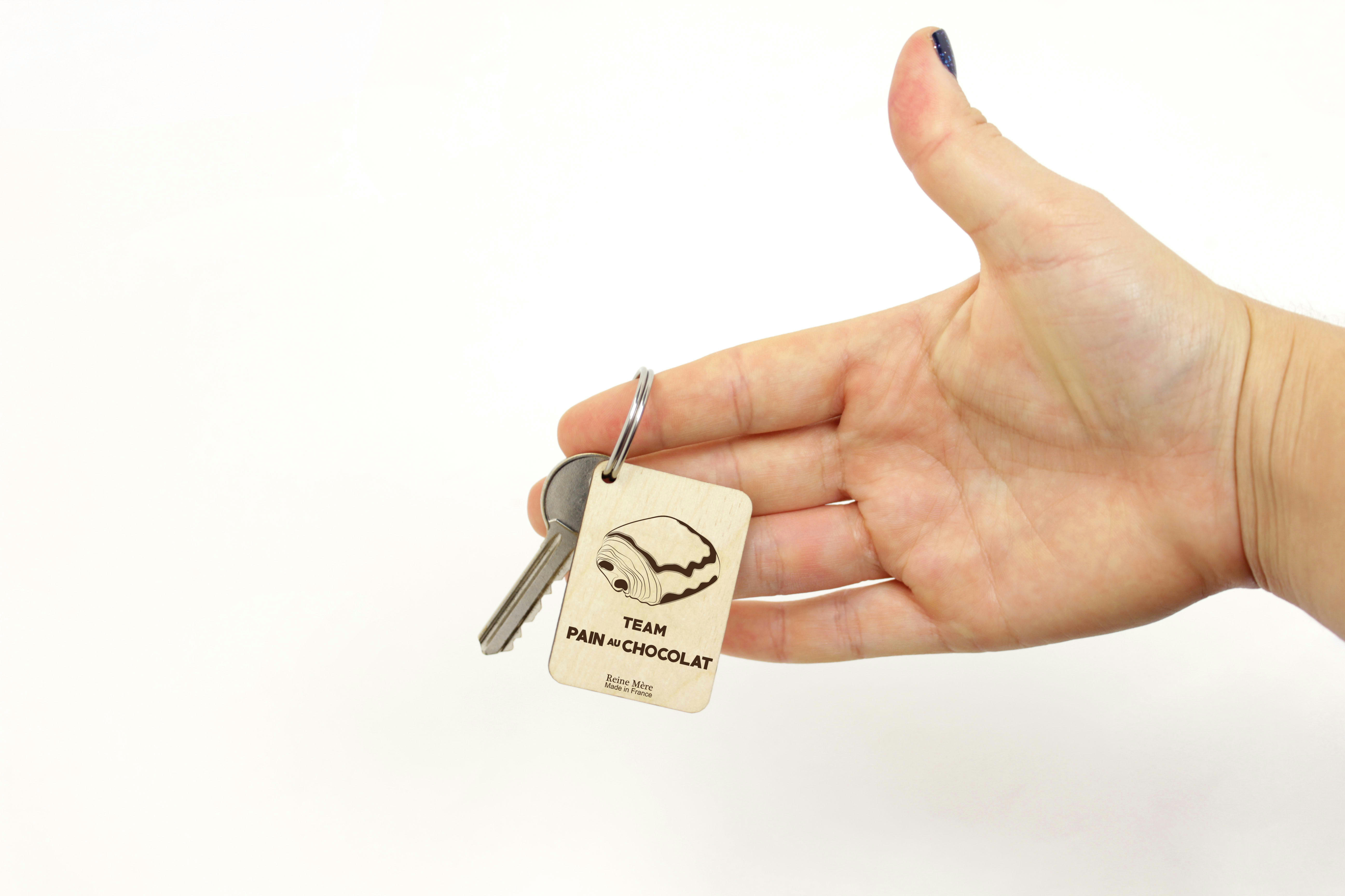 Pain au Chocolat - Porte-clés en bois de bouleau made in france