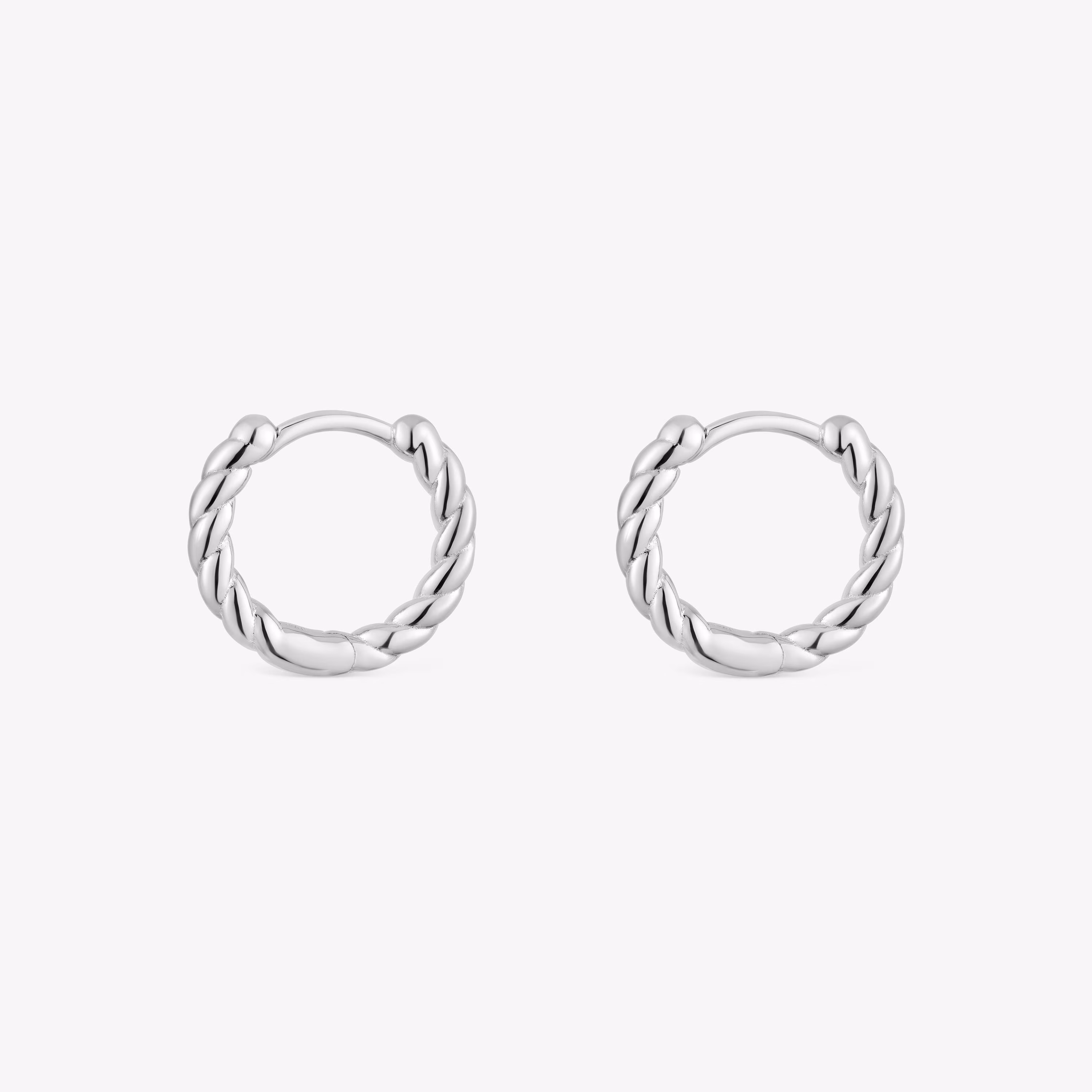 Pendientes cortos de aro trenzado de plata 10 mm Basics