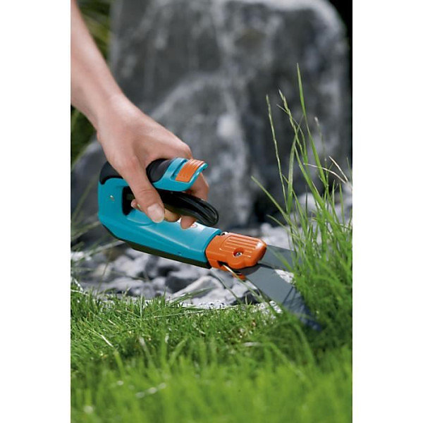 Cisaille a Gazon GARDENA - Orientable Confort Lames ondulées Revetement anti-adhérence Poignée ergonomique 8735-