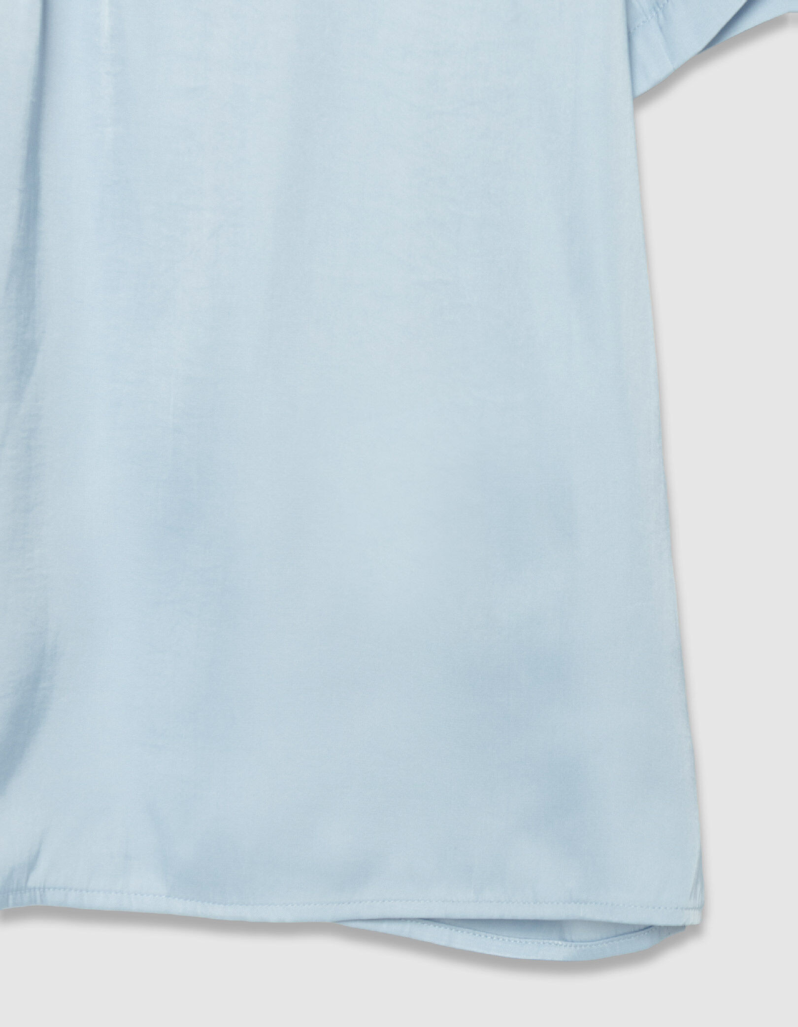 Top bleu satiné détails smocks Femme