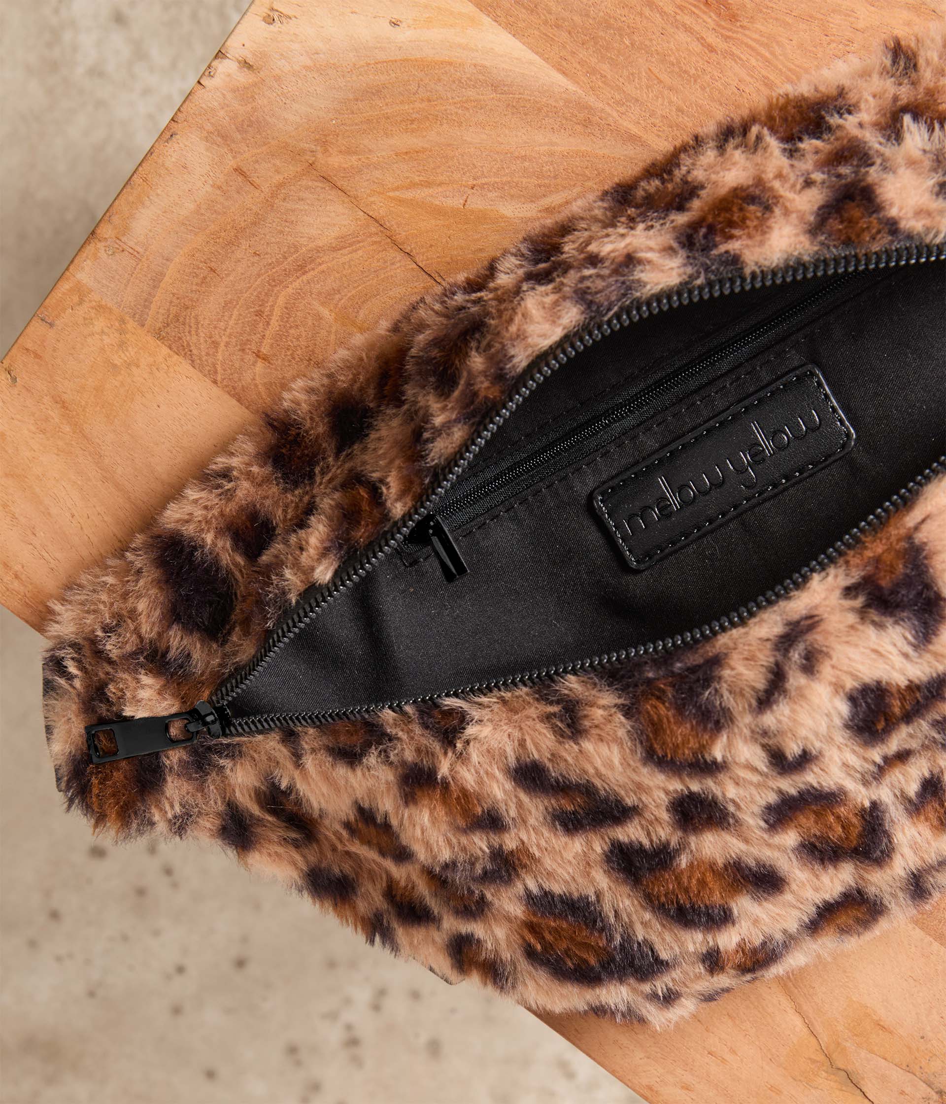Banane motif léopard Adora