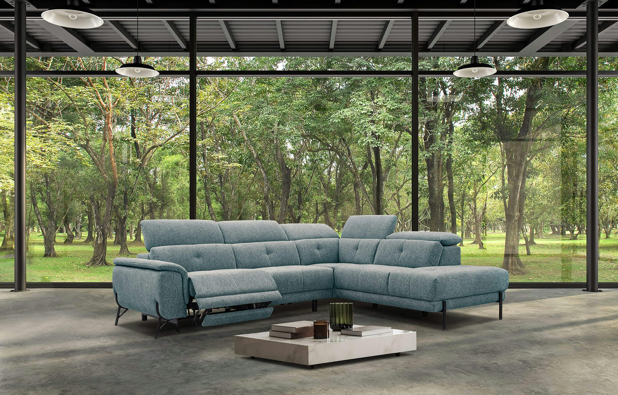 AVENA - Canapé d'angle droit 5 places avec relax électrique tissu bleu clair