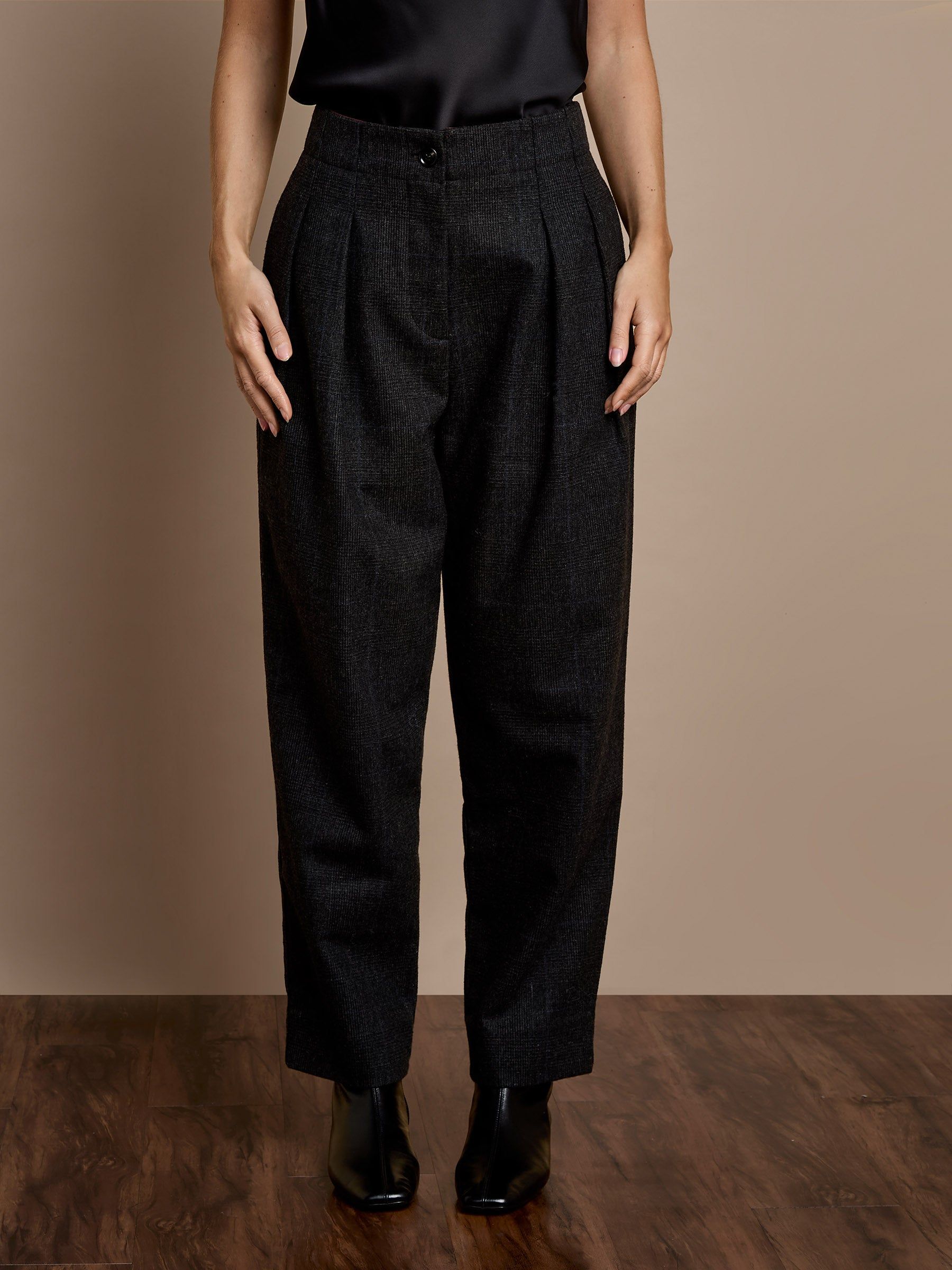 GWD by GEORGE W. DAVIES GWD Hannah Pleat-Front Grey Checked Trouser