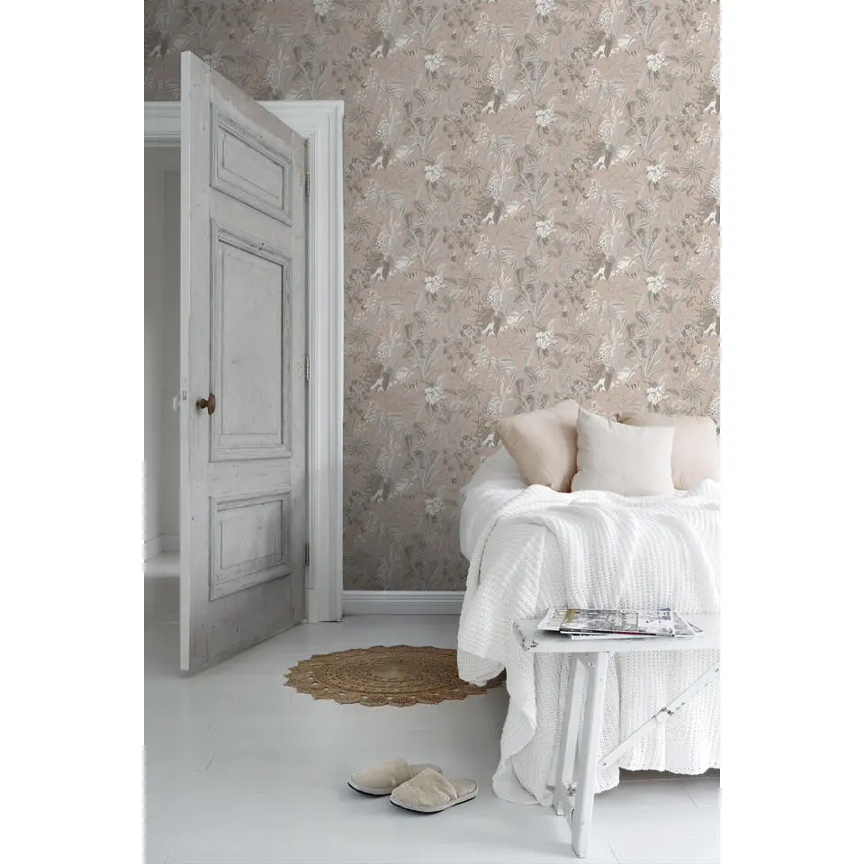 Sanders & Sanders behang tropische bladeren en bloemen grijs roze
