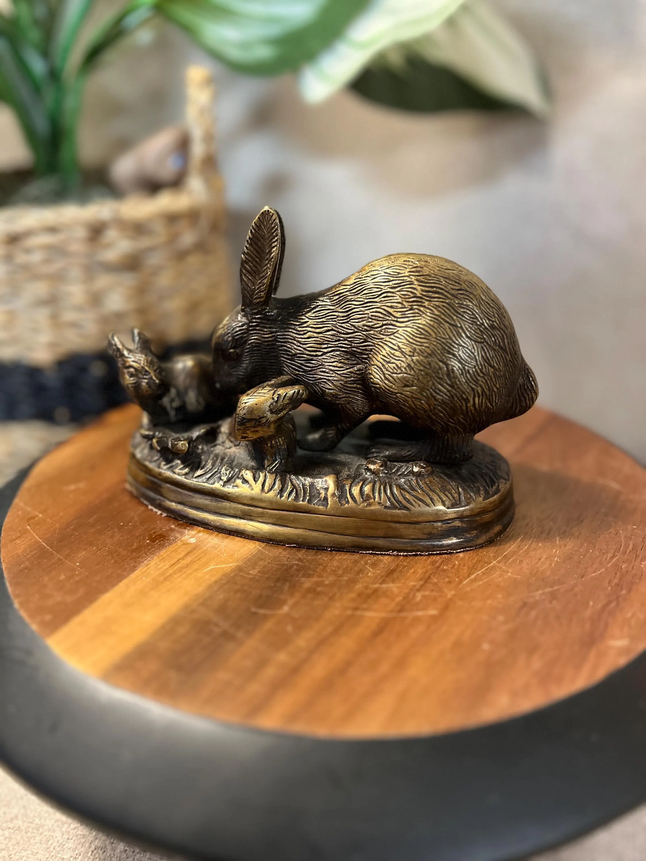 Vintage Brass Rabbit Mother Babies Bunny Brass Paperweight