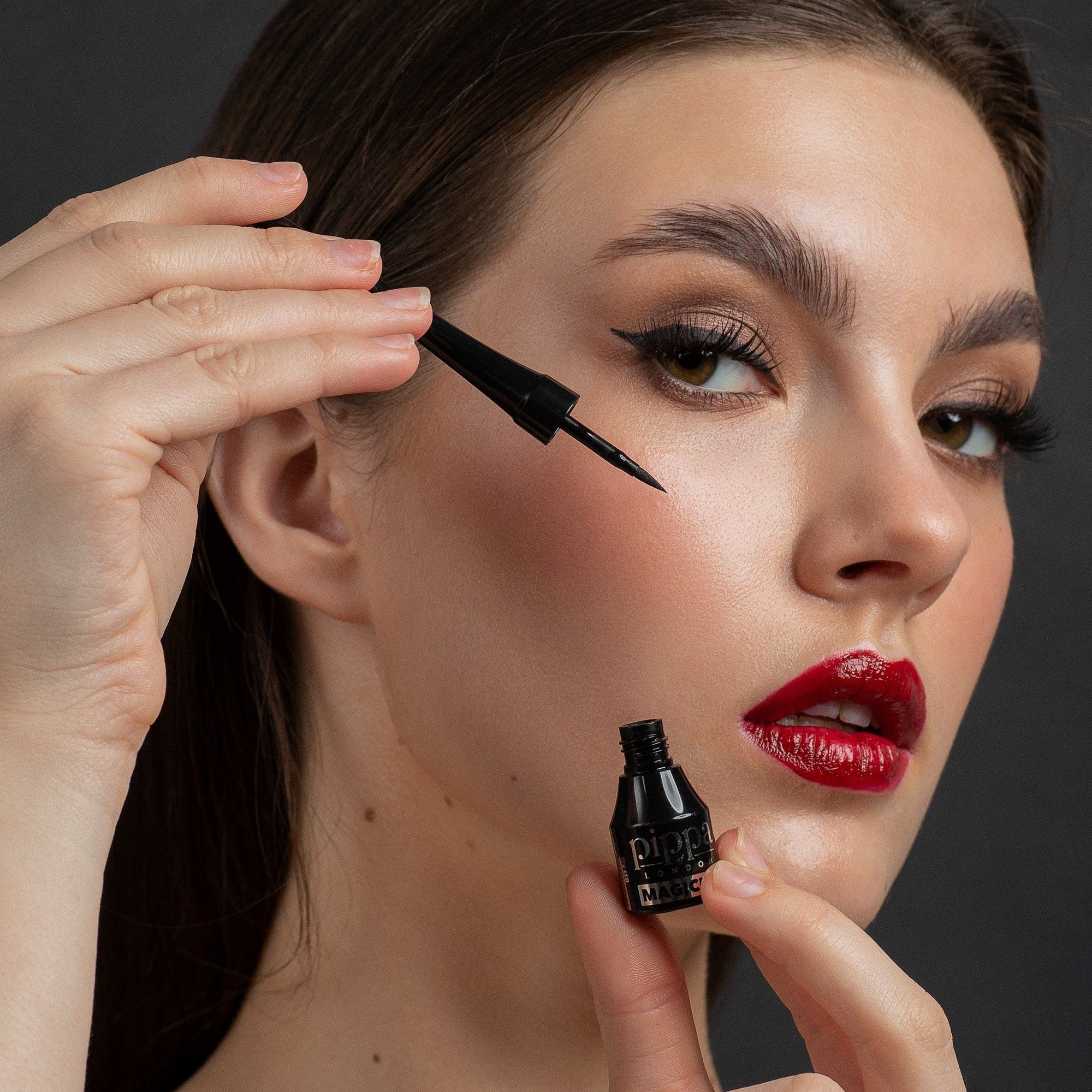 Pippa of London Magician Matte Black Intense Dipliner