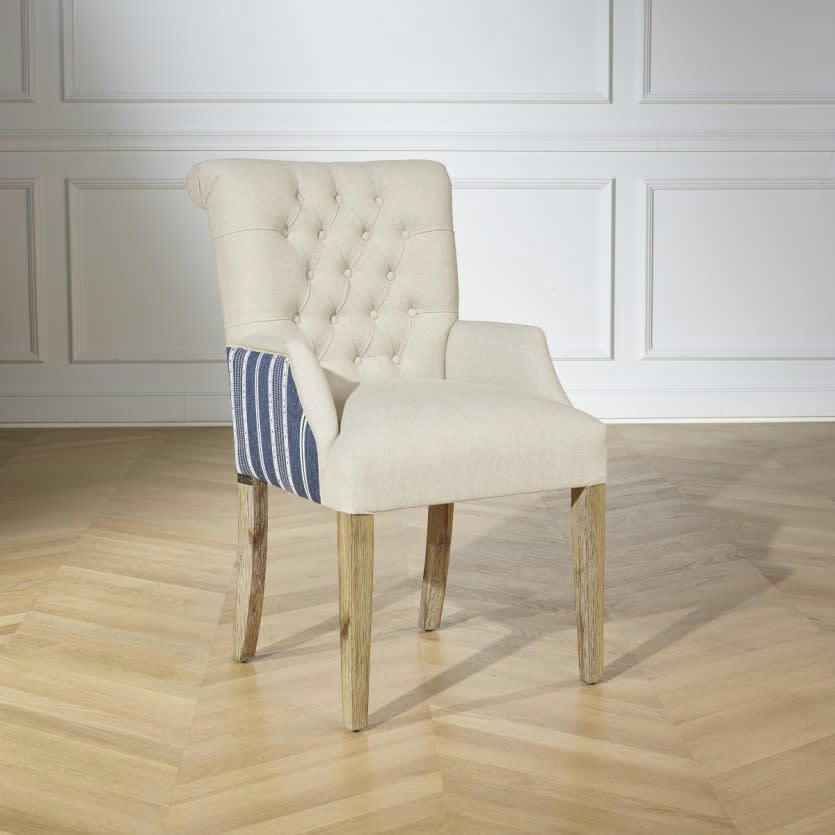 AGATA - Fauteuil de table capitonné beige