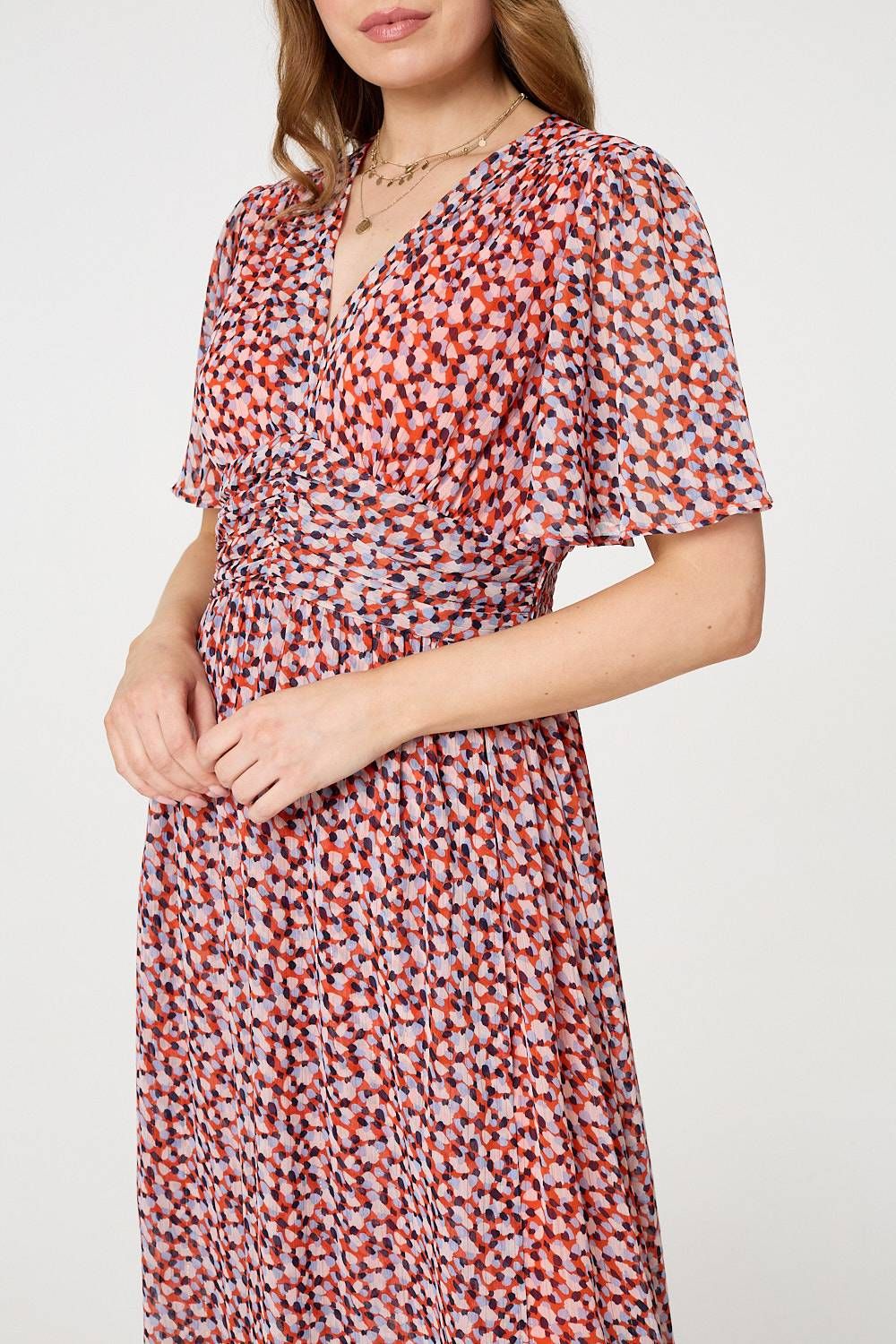 Izabel London Printed 1/2 Sleeve Ruched Midi Dress