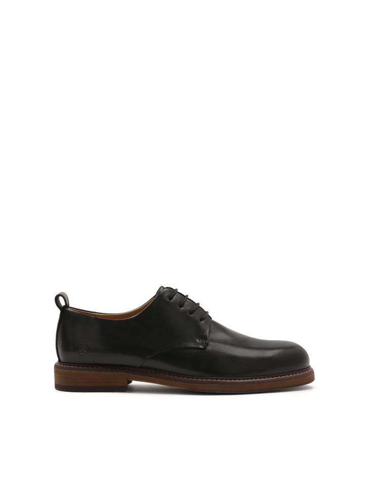 Men's formal shoes in black color