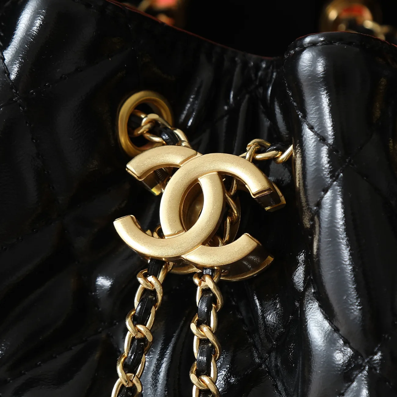 CHANEL 25 Handbag Patent leather & Gold-Tone Metal