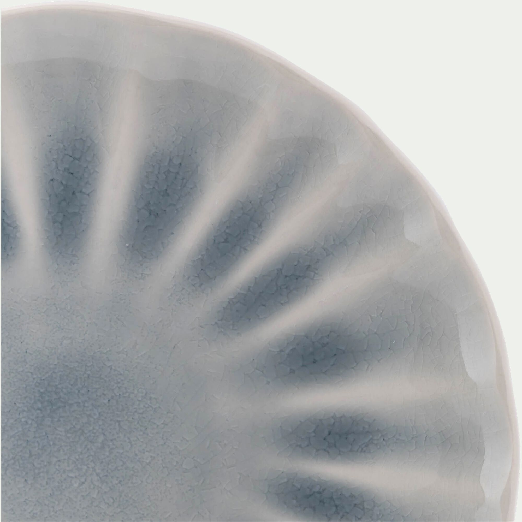 GIULIA - Assiette plate ondulée en grès D26,5cm - bleu