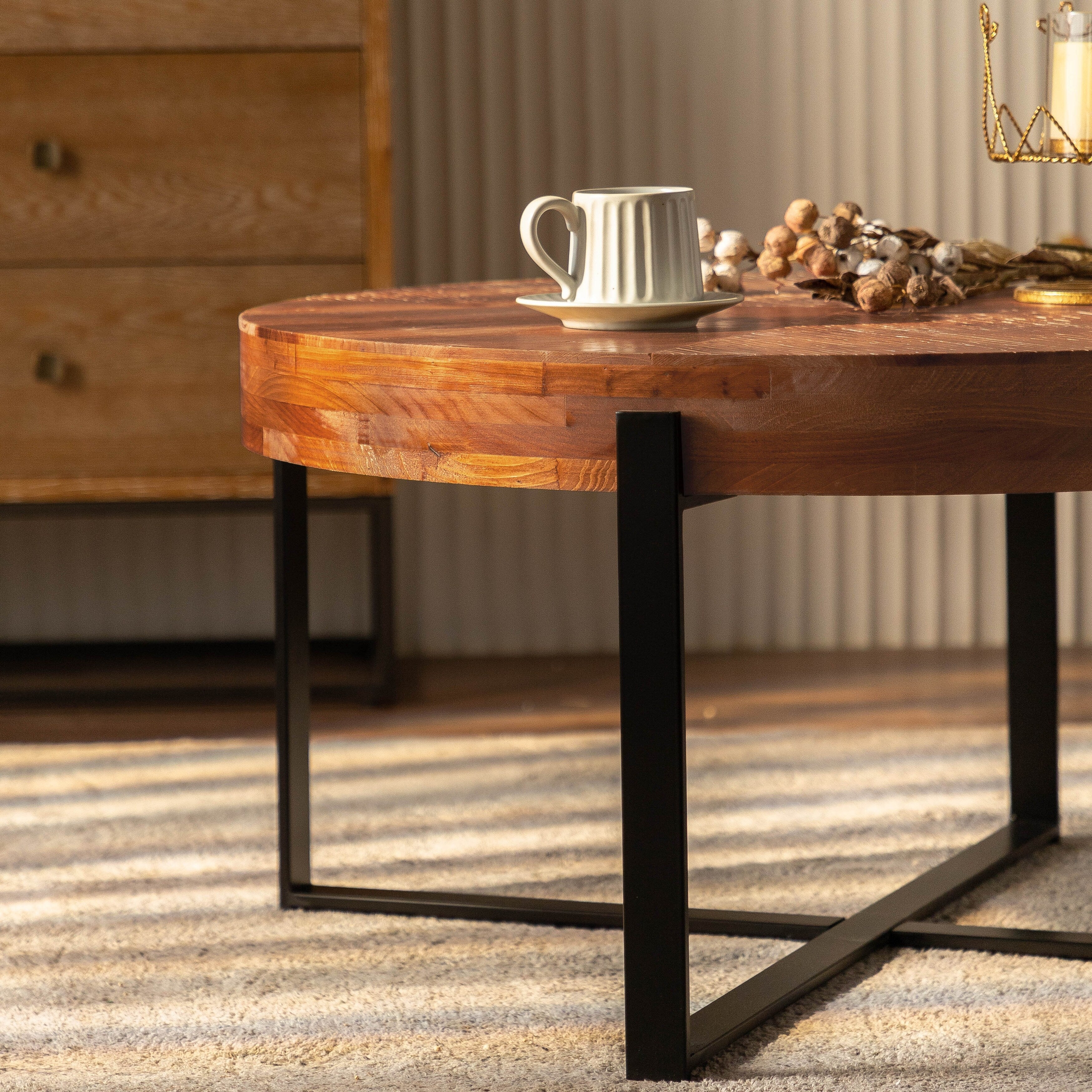 Modern Retro Splicing Fir Wood Table Top Round Coffee Table with Black Cross Legs Base