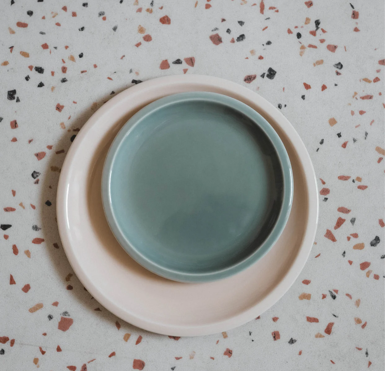 assiette plate rose buvard