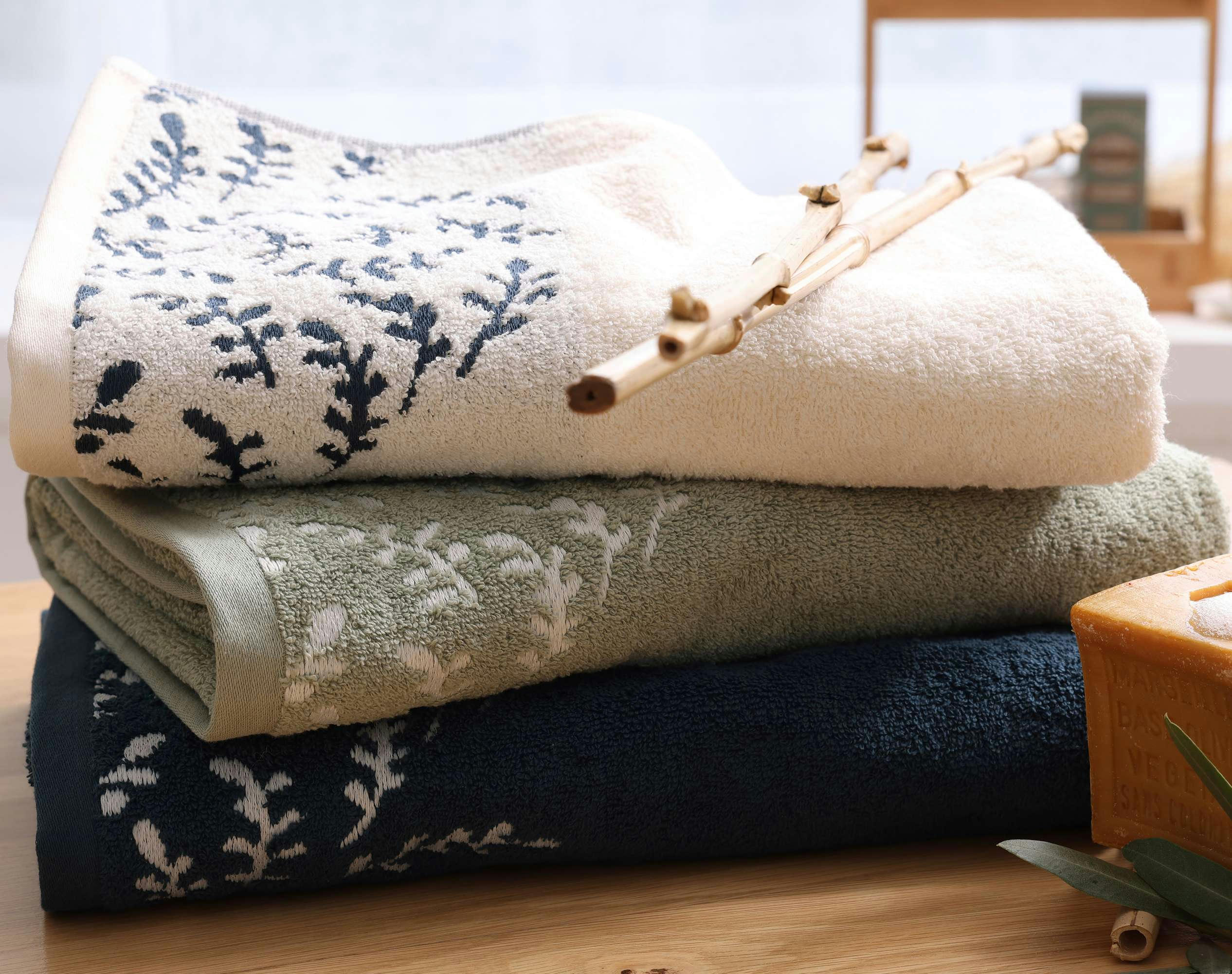 LUCIA - Drap de bain vert  70x140 en coton