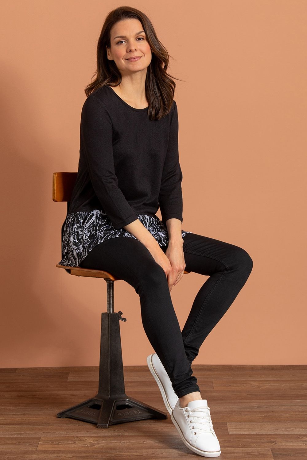 Klass. Lace Trim Knitted Top
