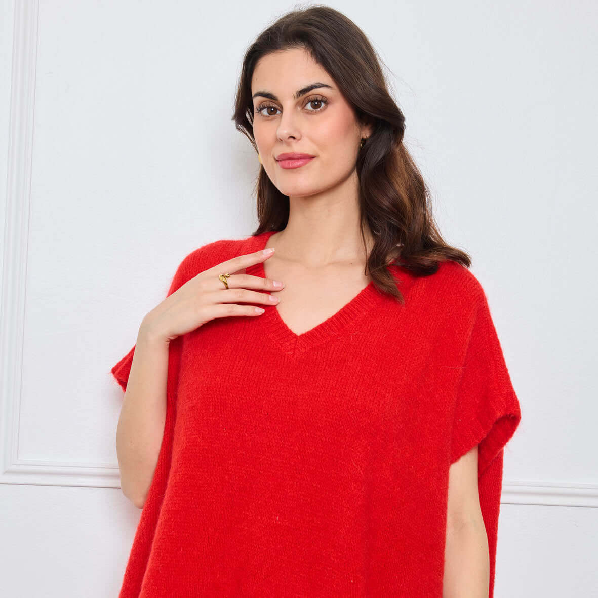 COL V OVERSIZED SANS MANCHES MILIE ROUGE