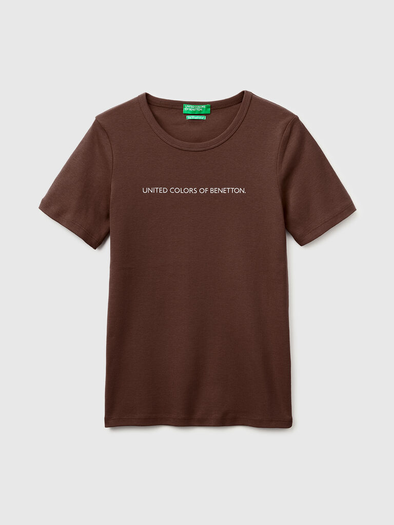 Short sleeve t-shirt with glitter logo