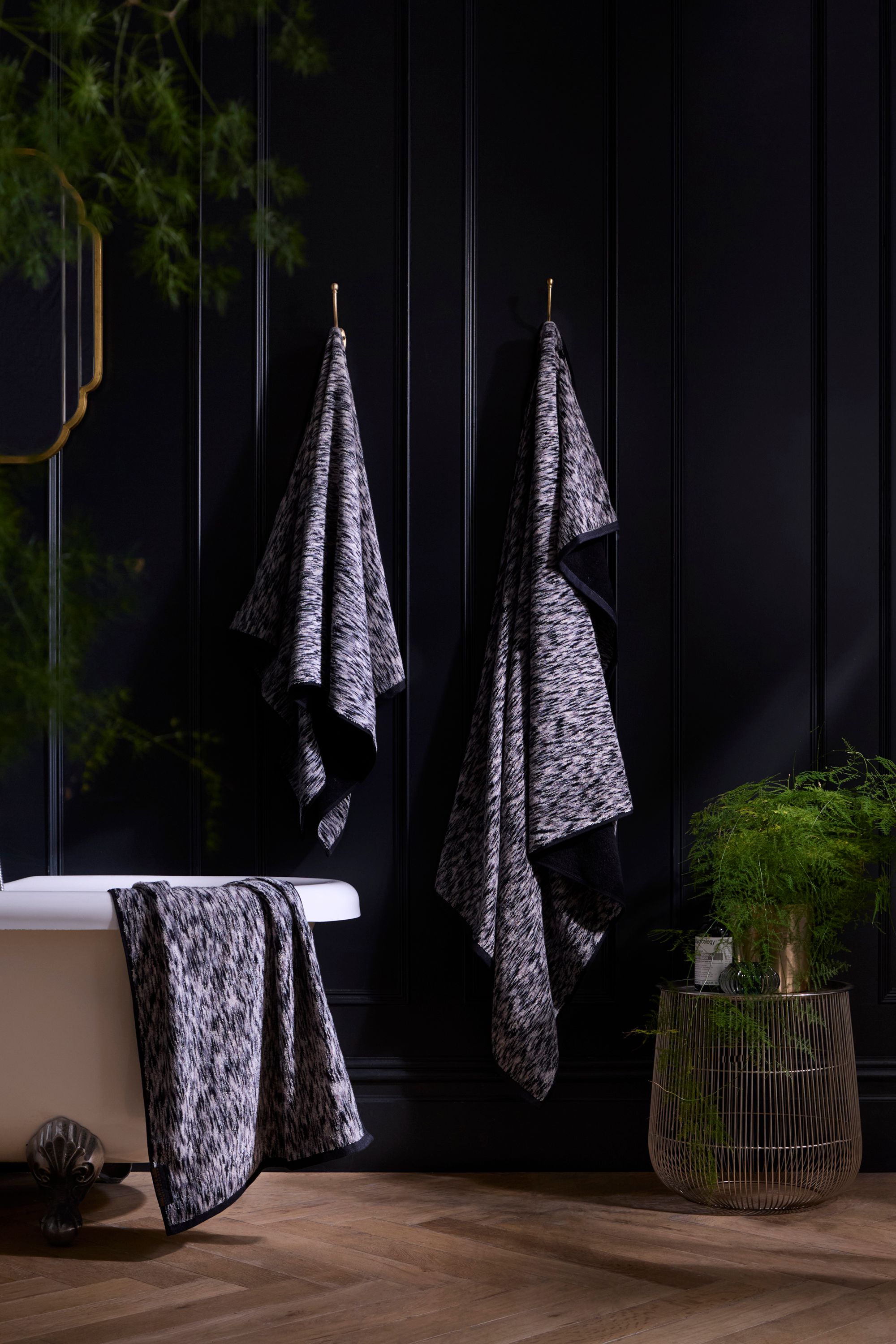 Laurence Llewelyn-Bowen Orion' 100% Cotton Towel