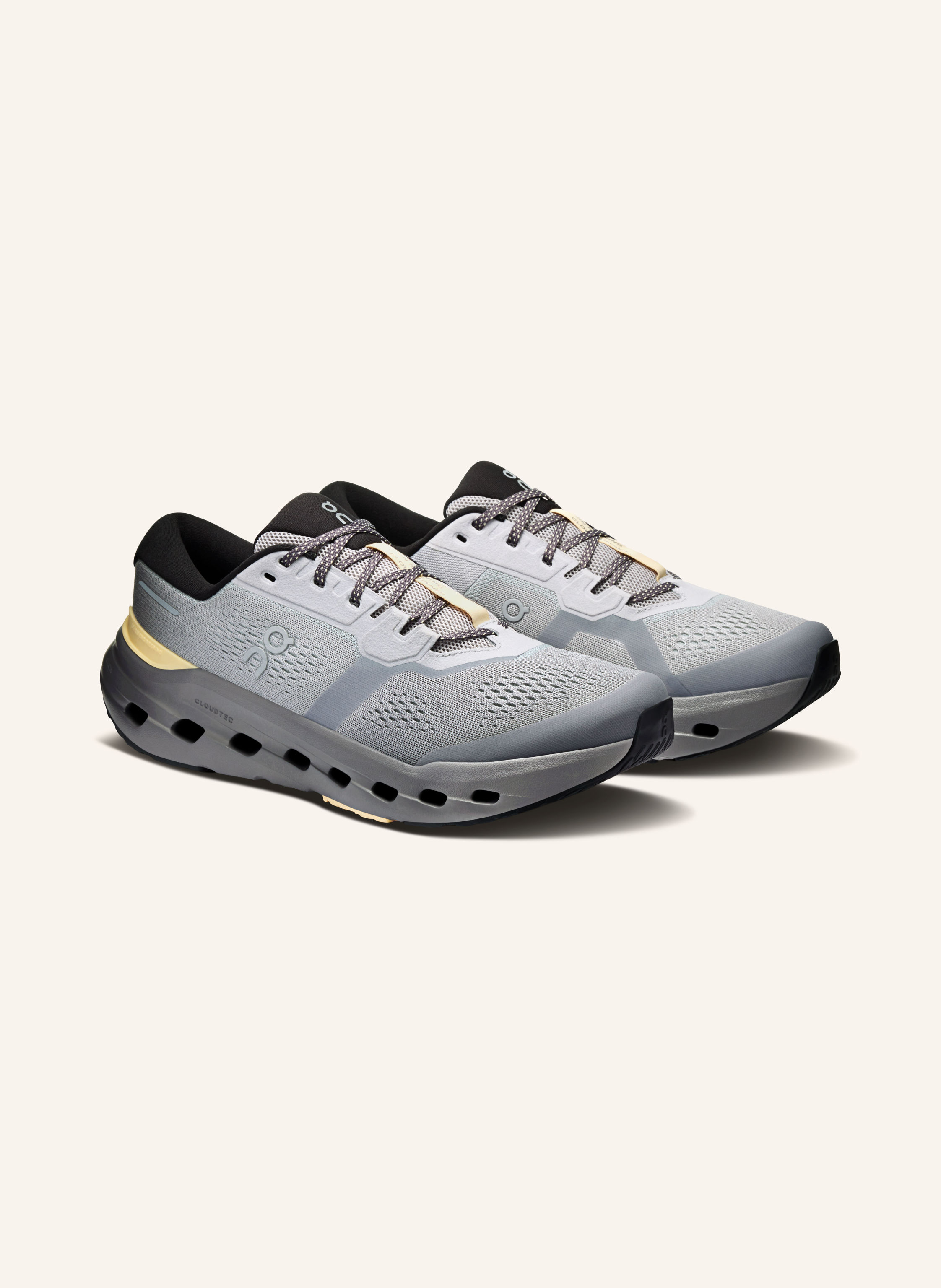 On Laufschuhe CLOUDRUNNER 3