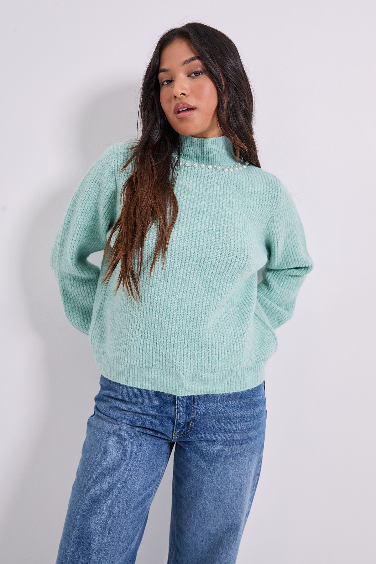 Dorothy Perkins Petite Pearl neck Detail Jumper