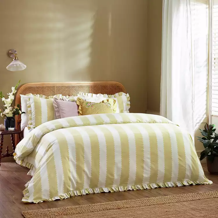Wylder Birdie Stripe Ruffle Yellow Bedding Set - Double