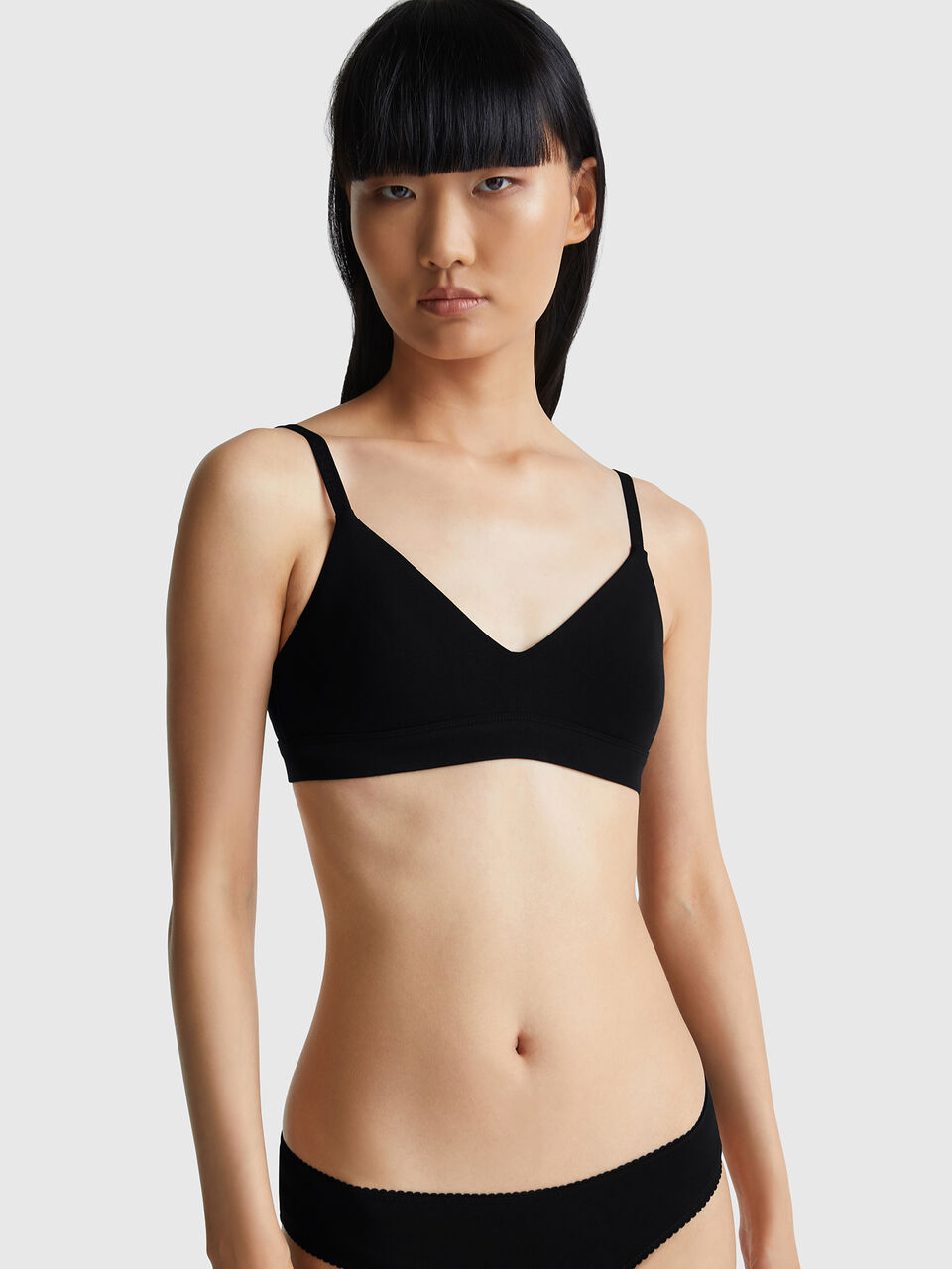 Triangle bra without padding