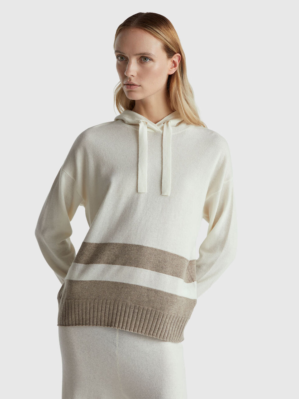 Cream cashmere blend sweater with hood