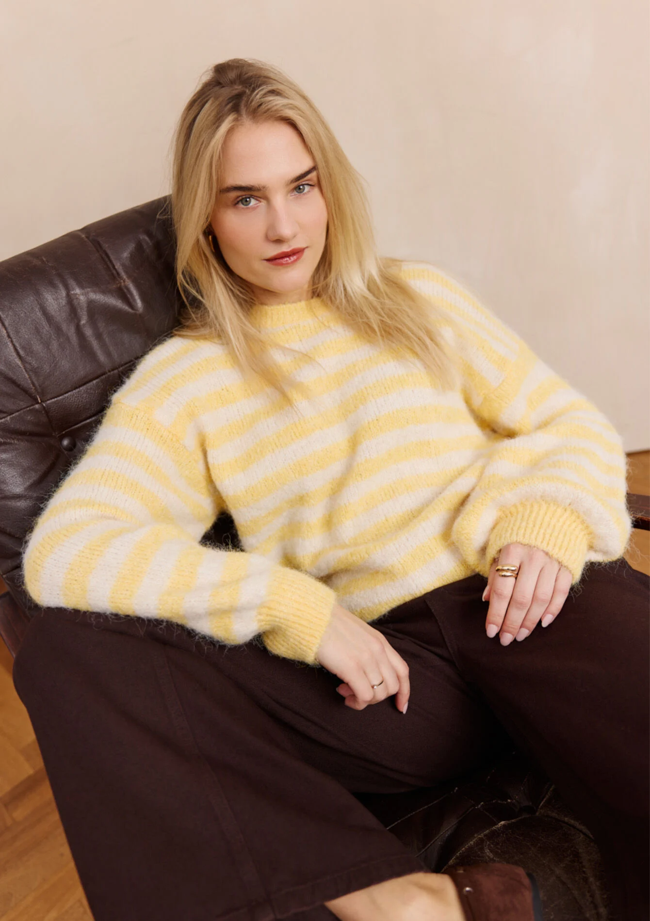 Gestreepte zachte trui