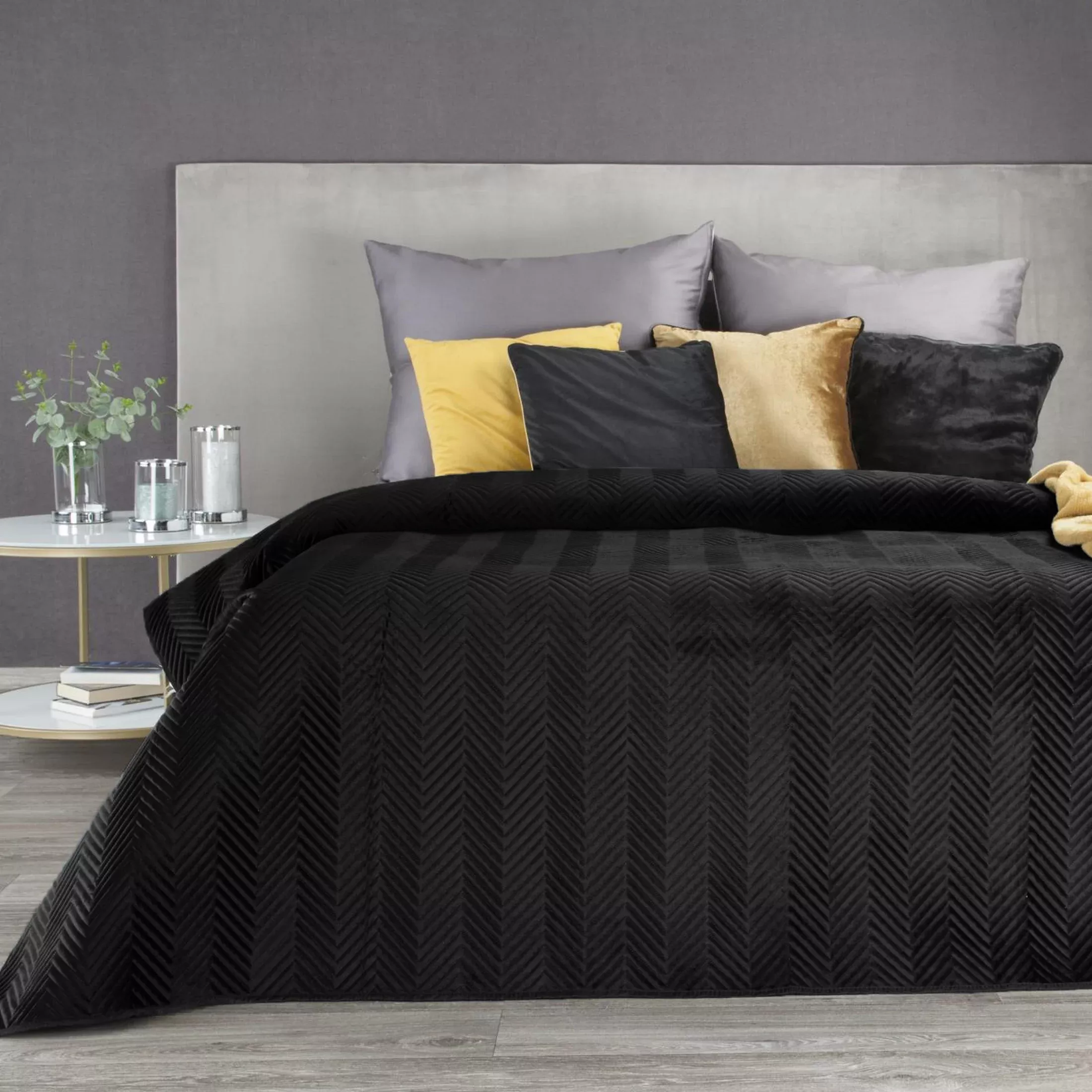 Narzuta welwetowa czarna 170x210 cm pikowana w jodełkę metodą hot press SOFIA Eurofirany Premium