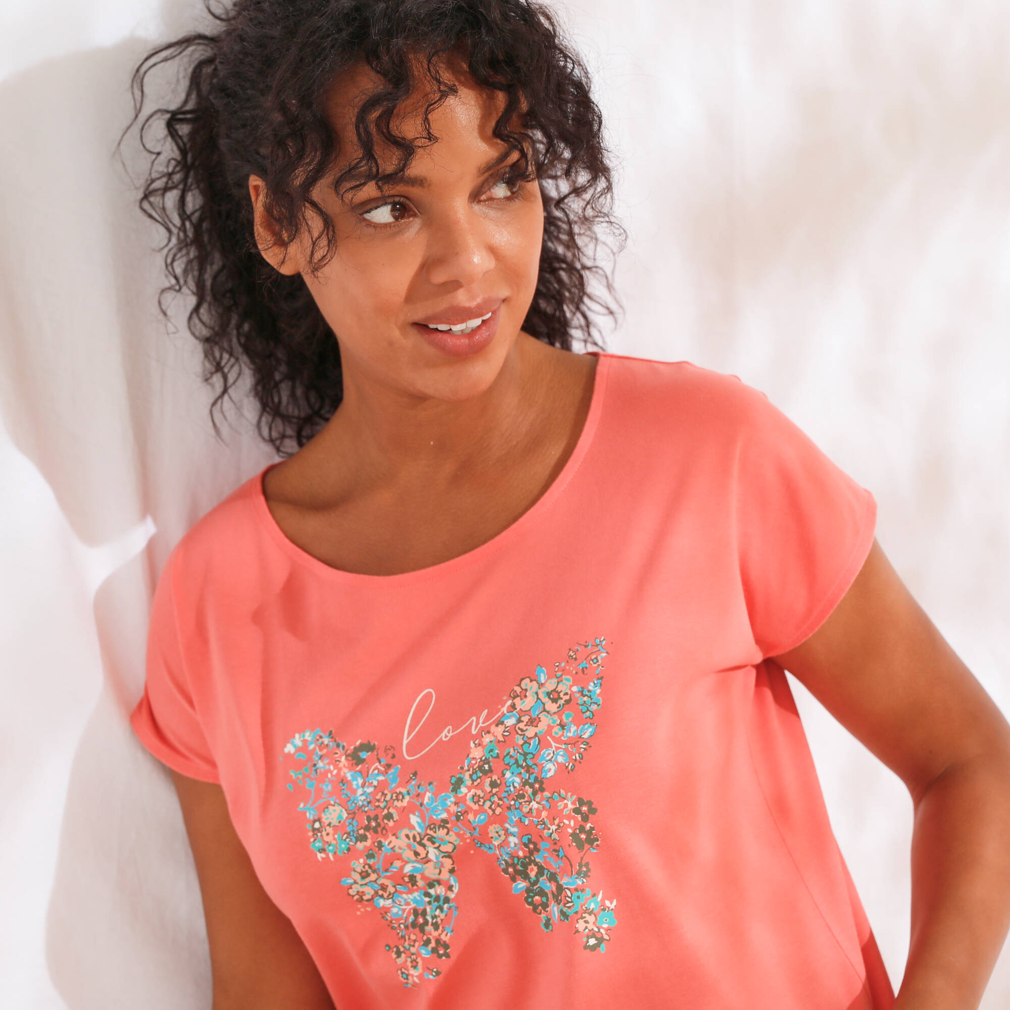 T-shirt manches courtes, imprimé placé "papillon"