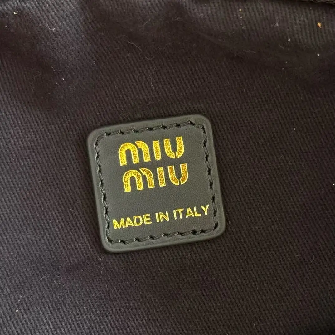 Miu Miu striped crochet shoulder bag (7A regular version)
