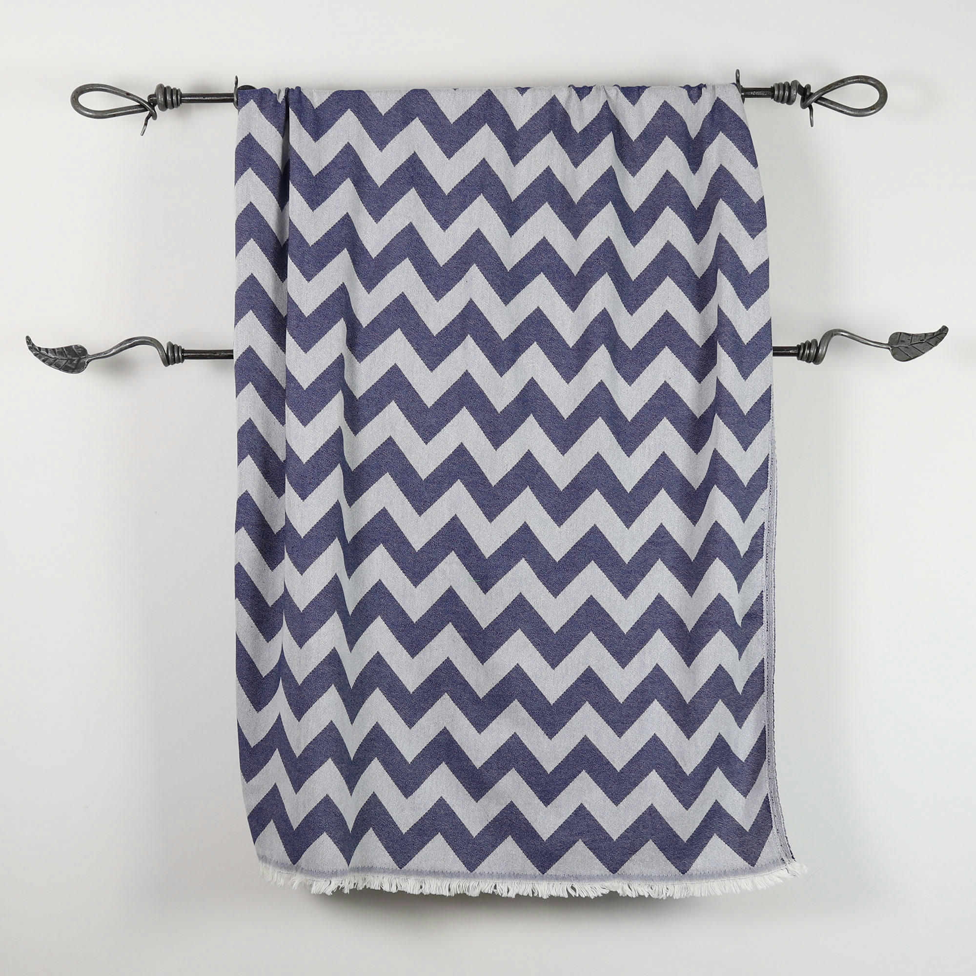 - Fouta zig-zag 100% coton bleu marin avec franges 95x170cm
