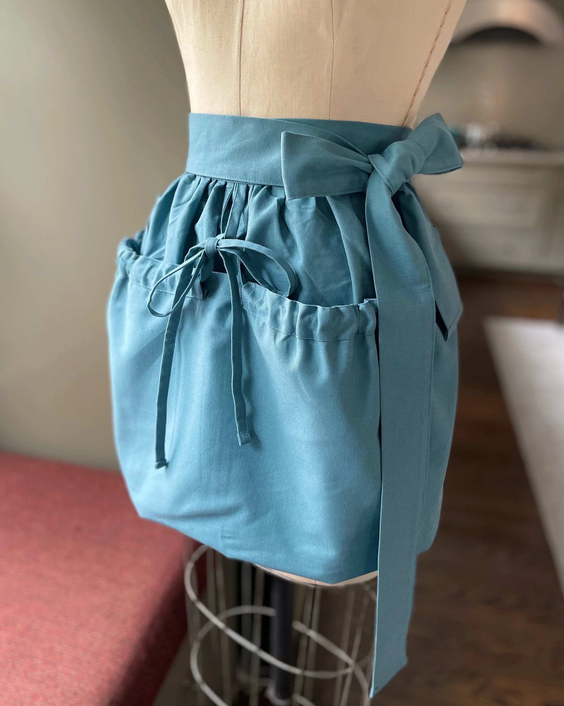Cotton Harvesting Apron: Garden Gathering Apron with Pocket