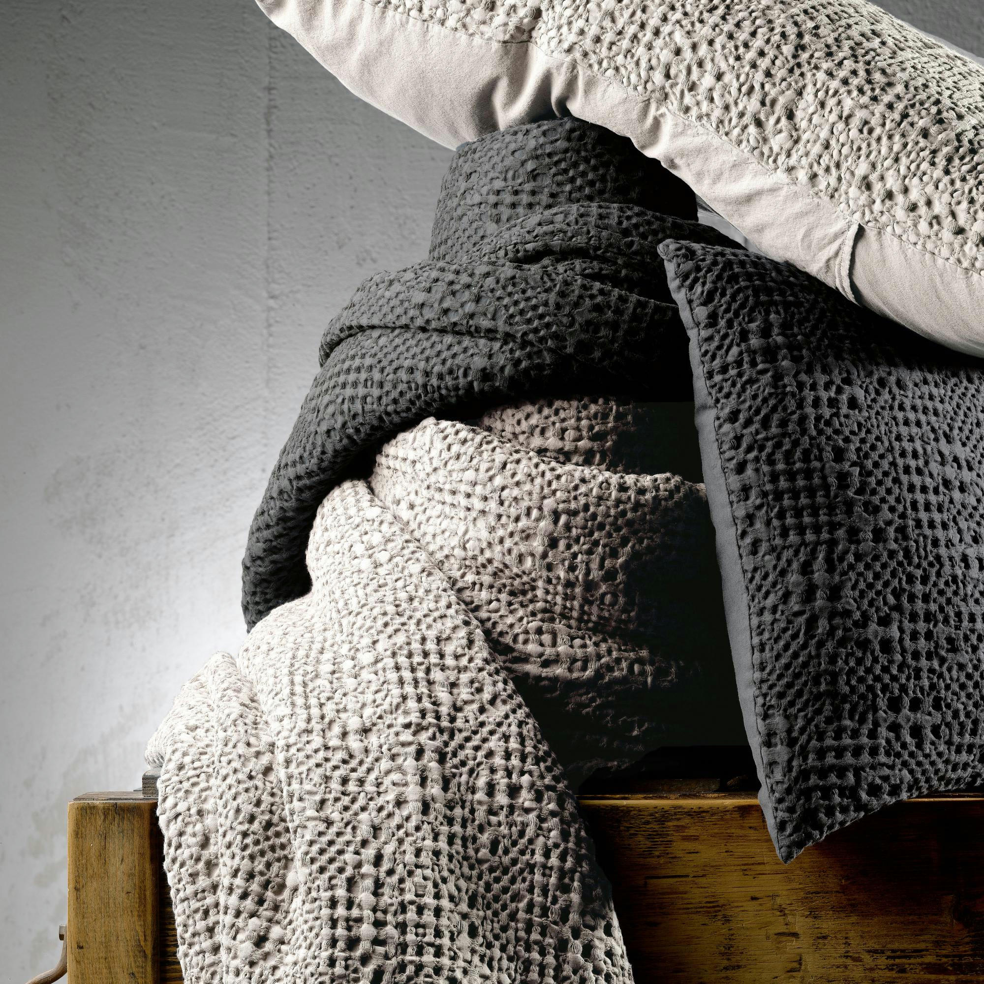 TANA - Jete  en coton craie 260 x 260