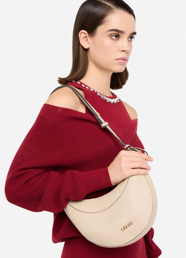 Borsa a spalla media con charm