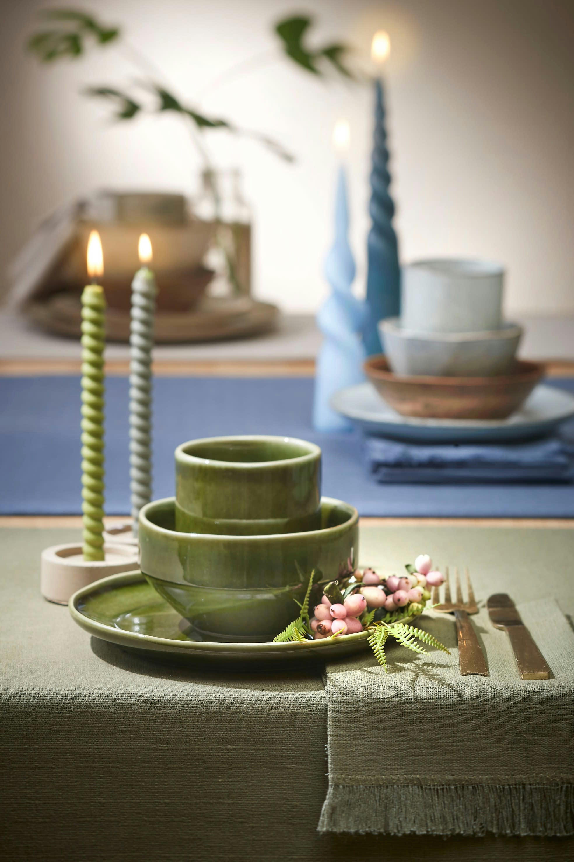 XAVIE - Chemin de table en coton vert L180