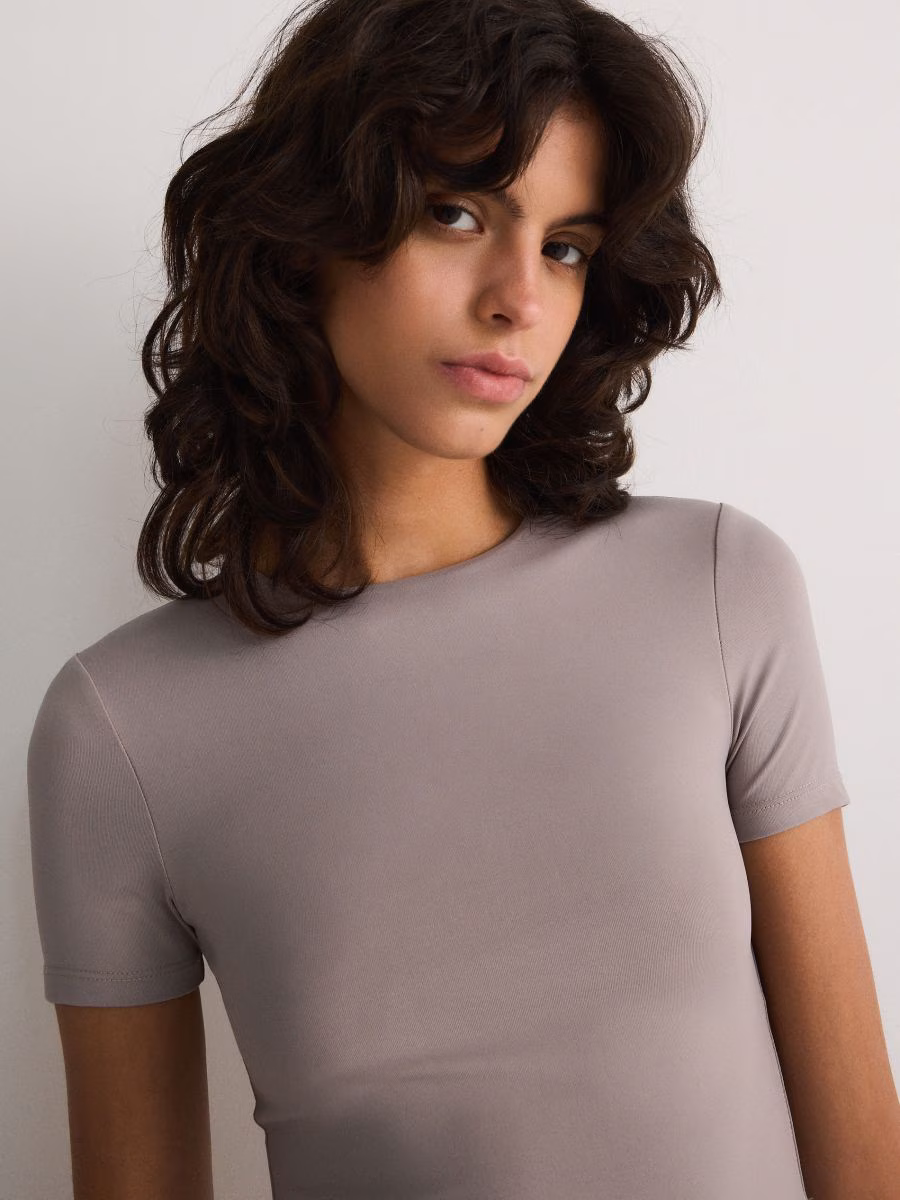 Short T-Shirt