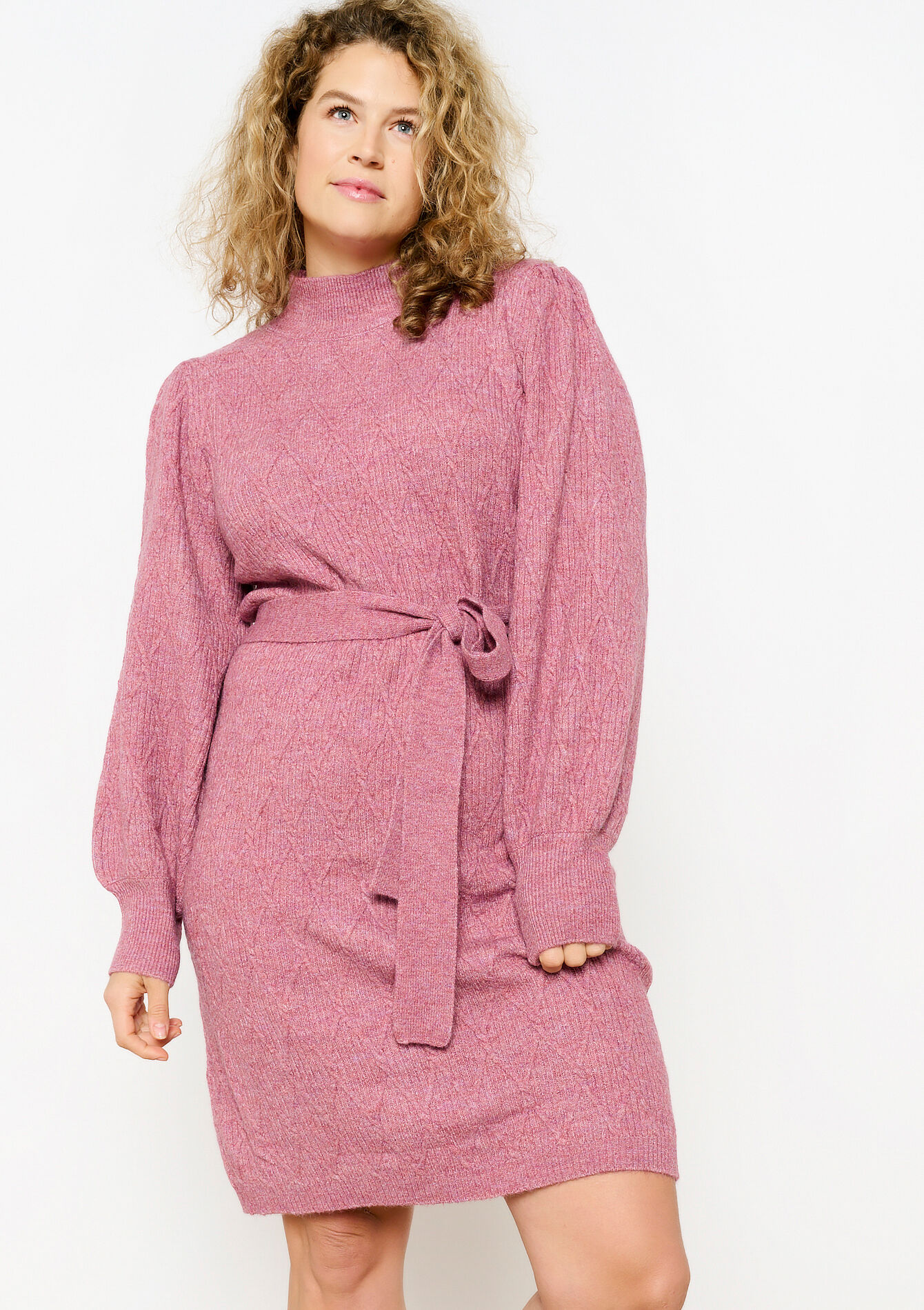 Kabelgebreide trui-jurk met lint