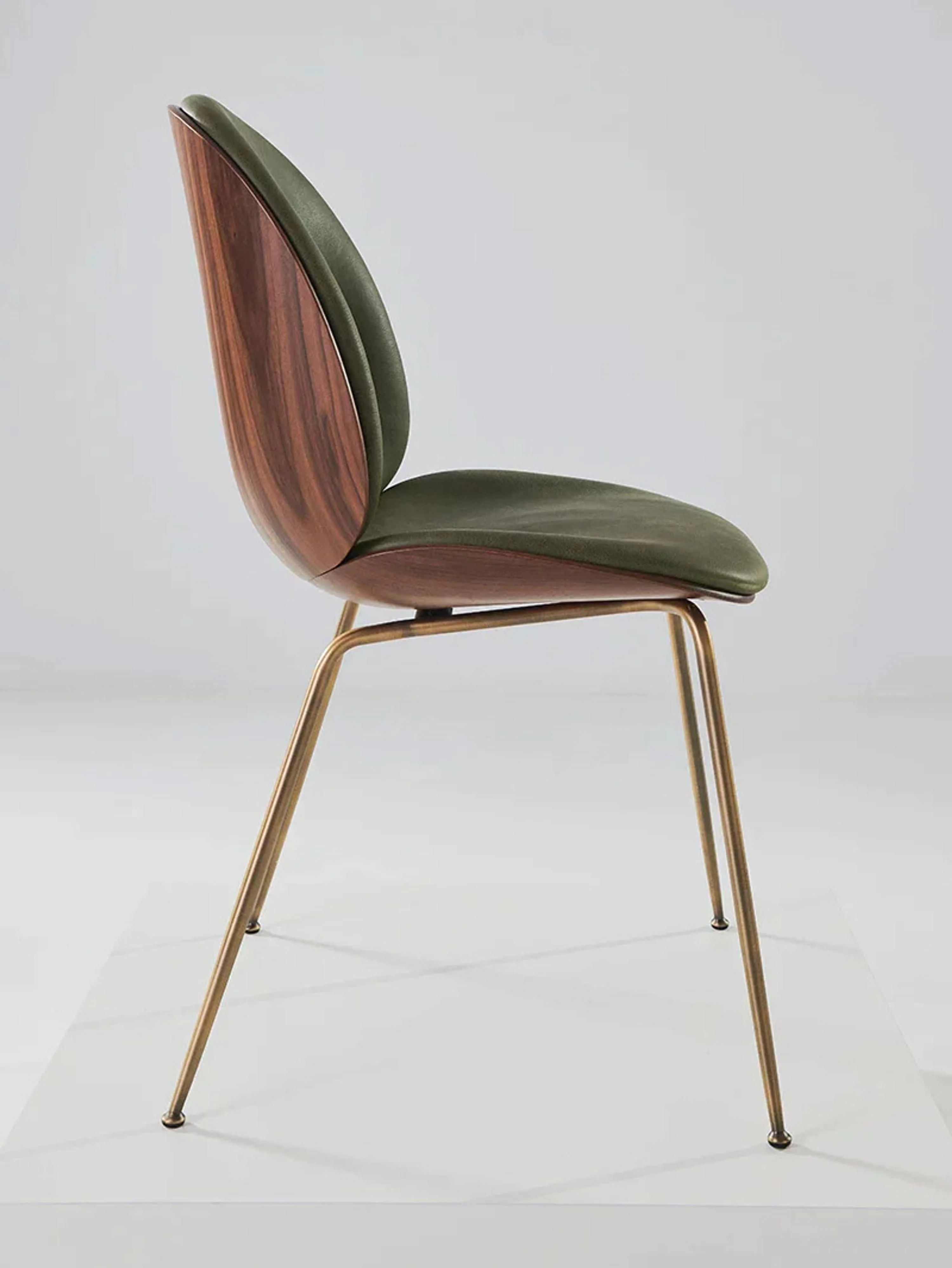 Kunstlederstuhl Beetle mit Sitzschale