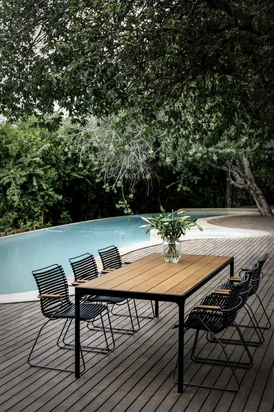 Gartentisch Four