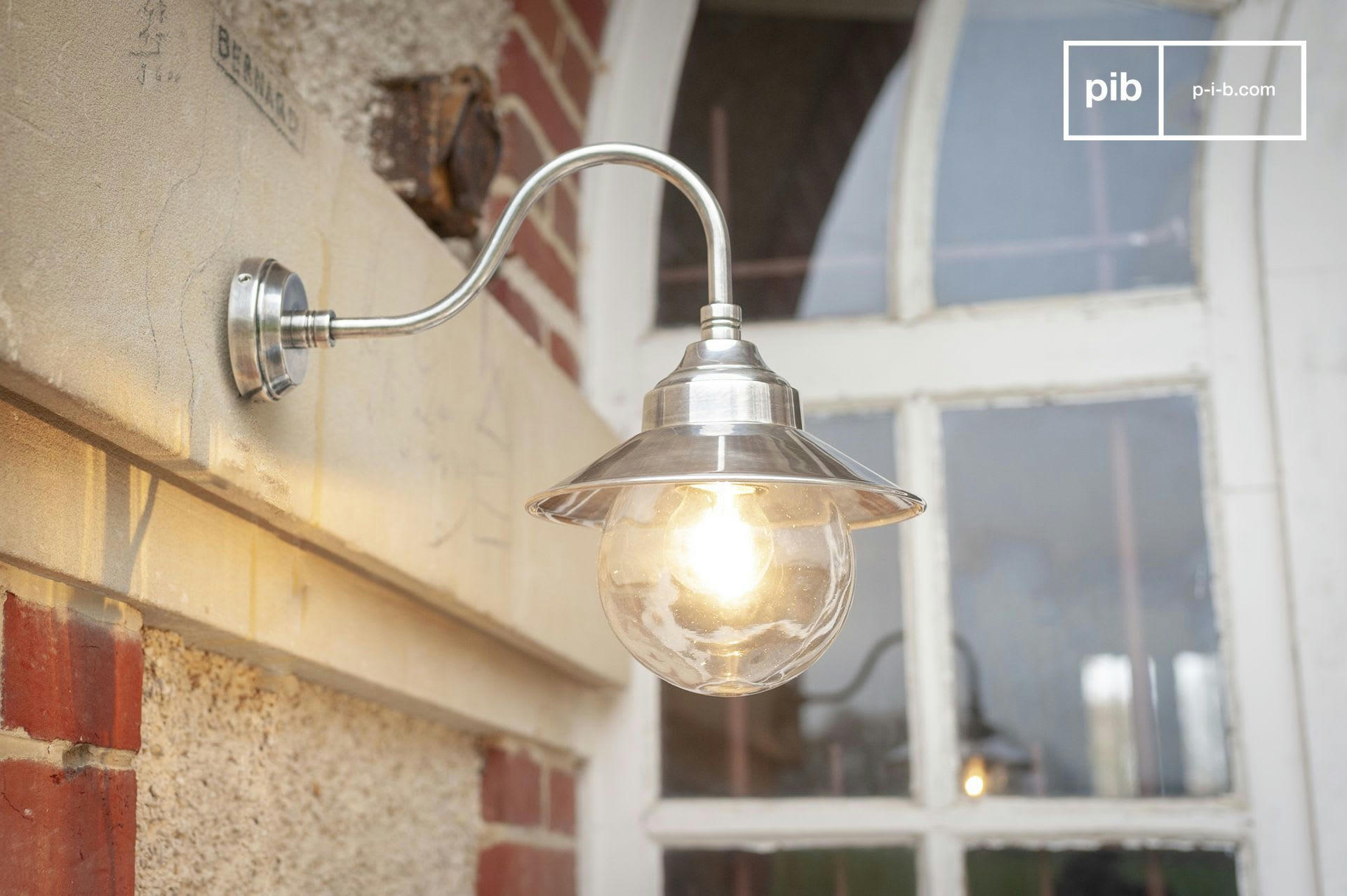 CYGNE - Petite applique étanche col de cygne en métal argenté