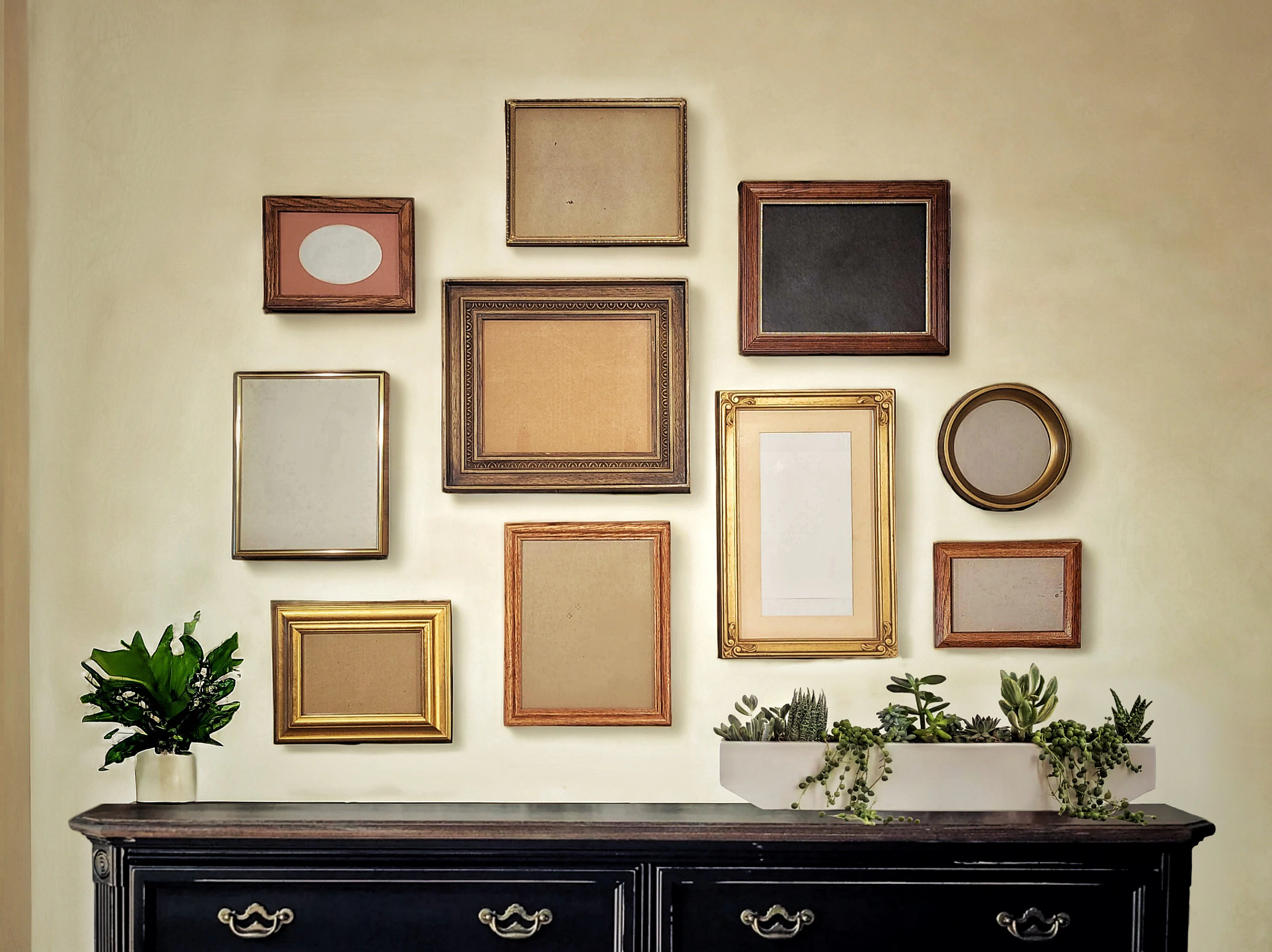 Gallery Wall Frames | Assorted Frame Bundle | Vintage Picture Frames | Gold Frames | Wood Frames | Thrifted Frames | Second Hand frames