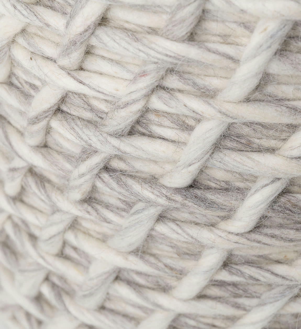 - Pouf en jute gris blanchi